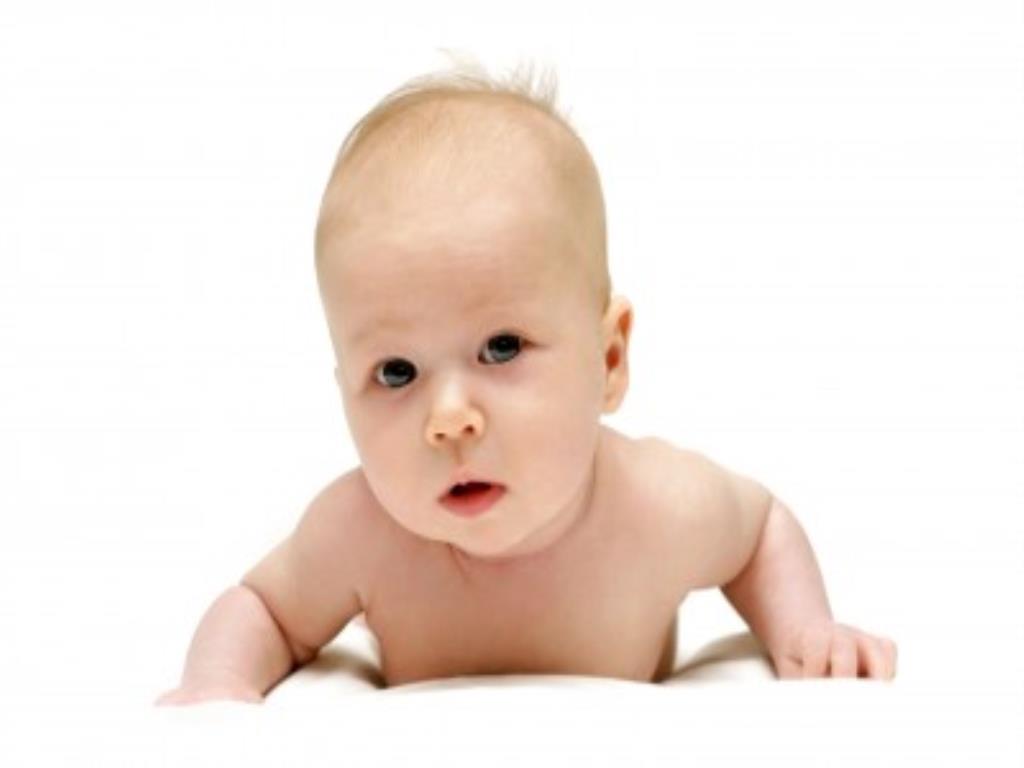 Второй месяц жизни ребенка. Сенсорно-моторное развитие.