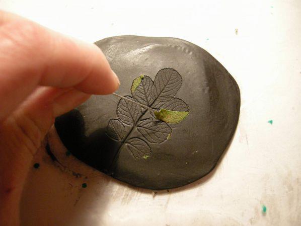 знімання листочка з полімерної глини